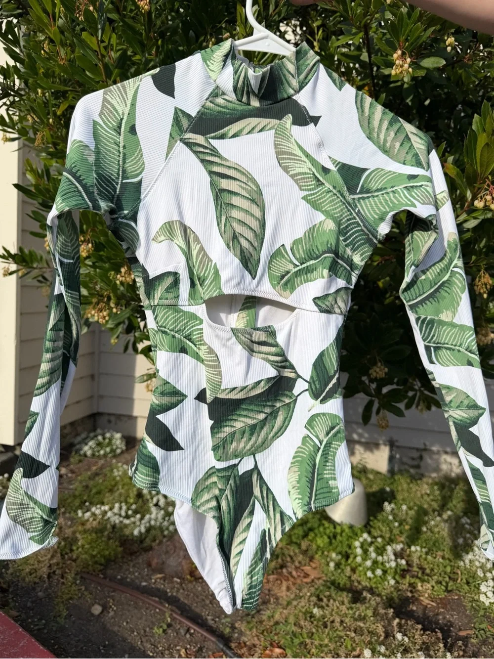 Sexy Rip Curl Green Leaf-Print Long Sleeve Bodysuit